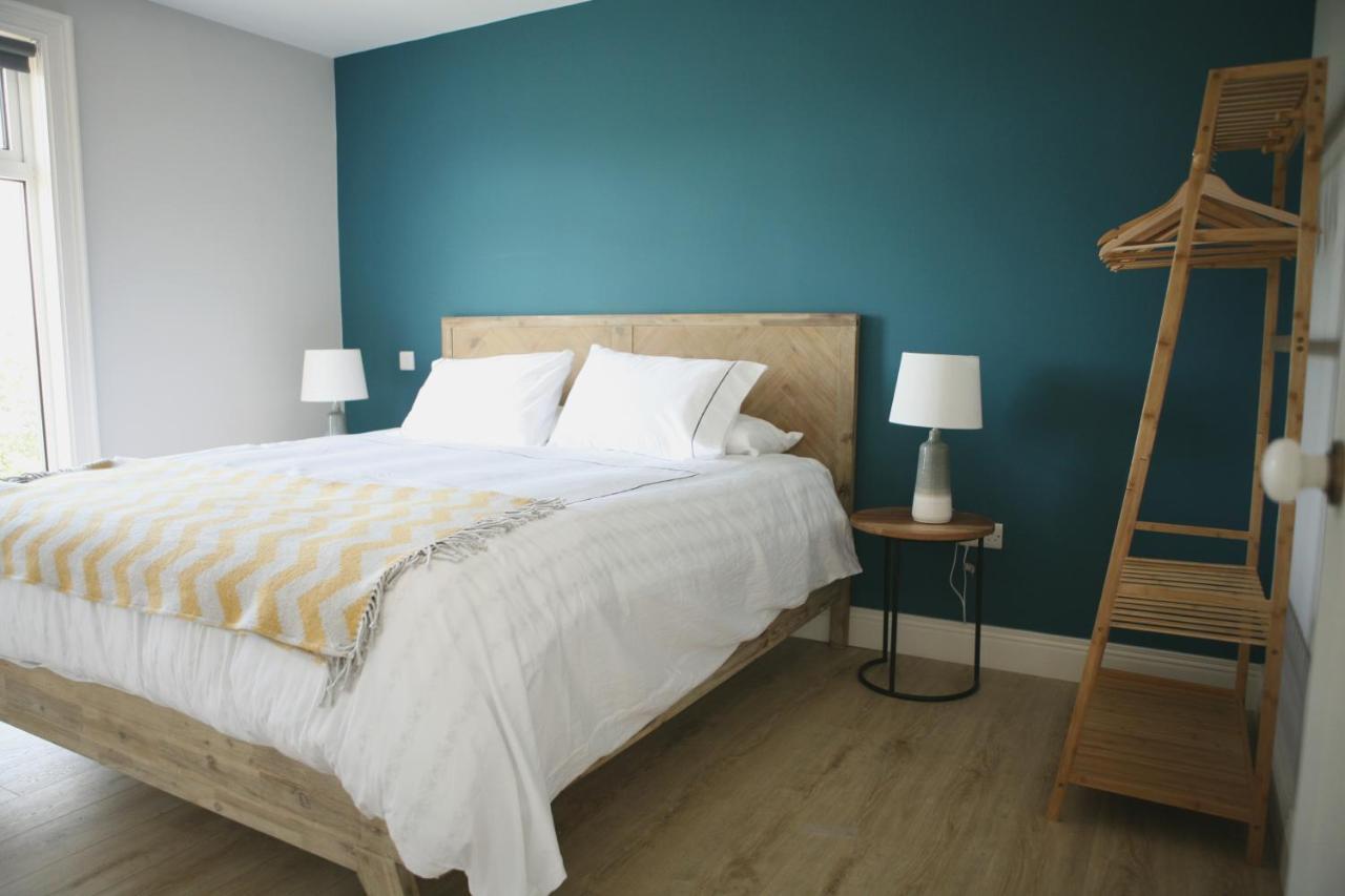Ocean Breeze Villa Корк Екстериор снимка