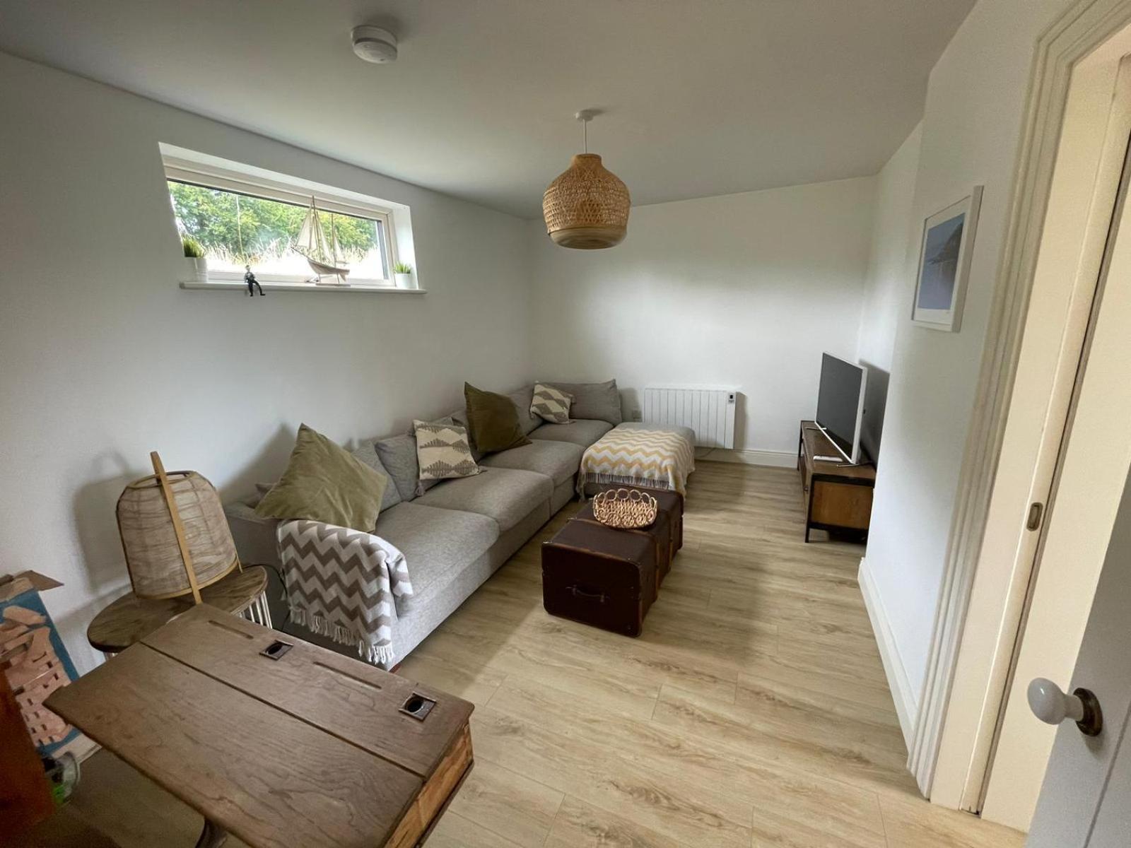 Ocean Breeze Villa Корк Екстериор снимка